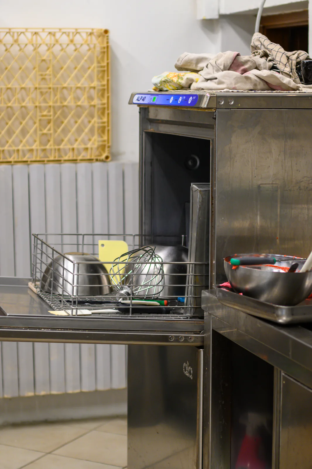 Check your commercial dishwasher if it is showing signs of a problem.
