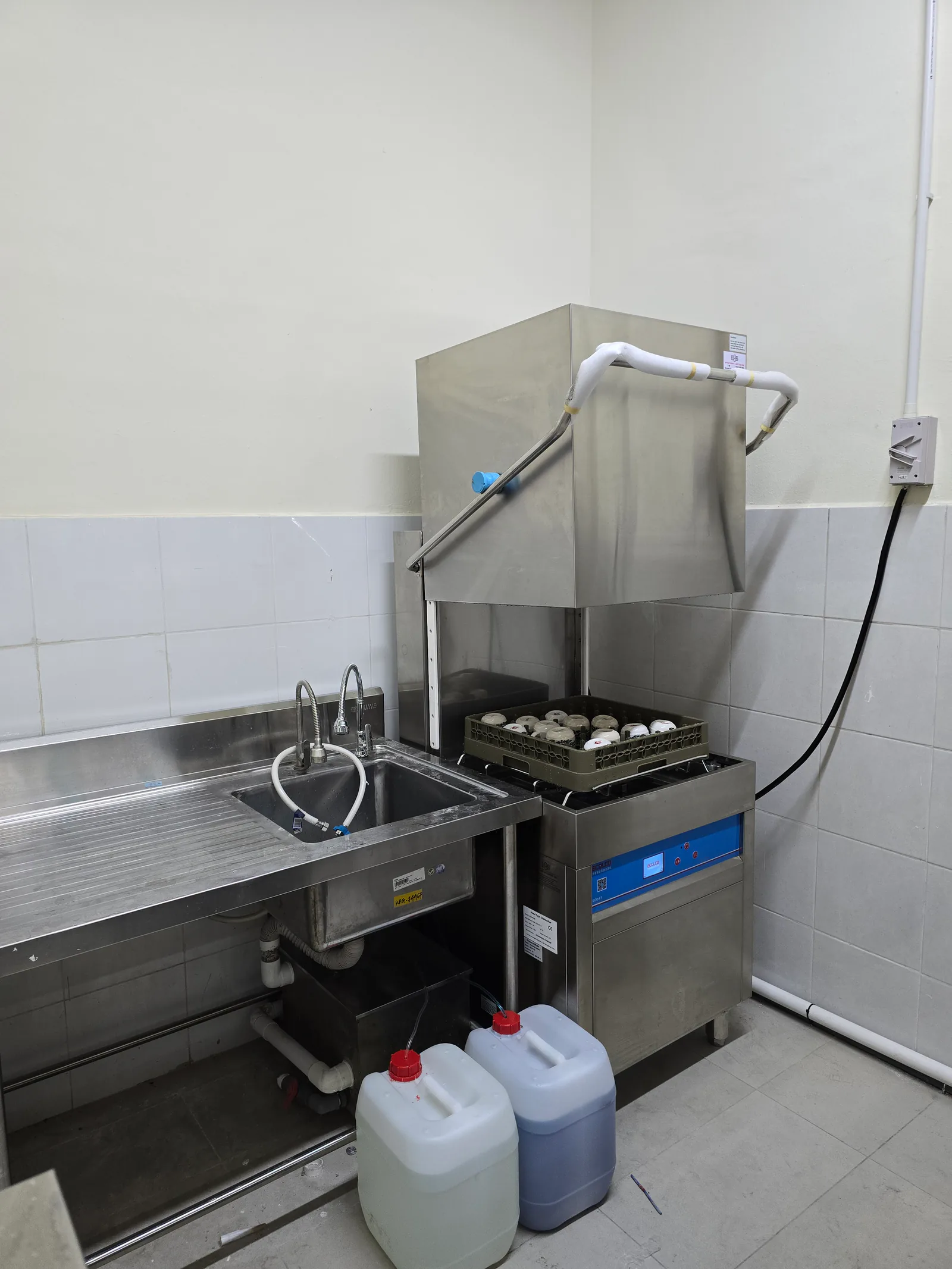 F&B operators should choose a reliable commercial dishwasher brand to ensure their business runs smoothly.