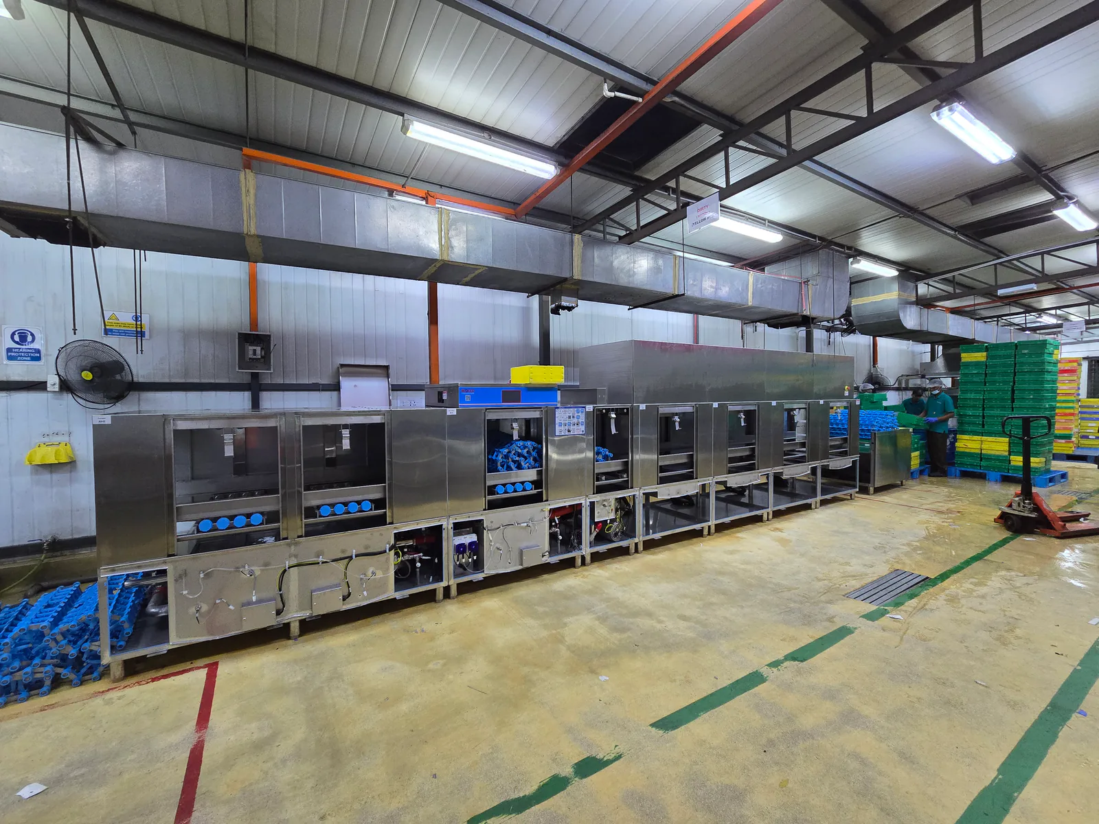 Managers should choose the best commercial dishwasher brand for their business.
