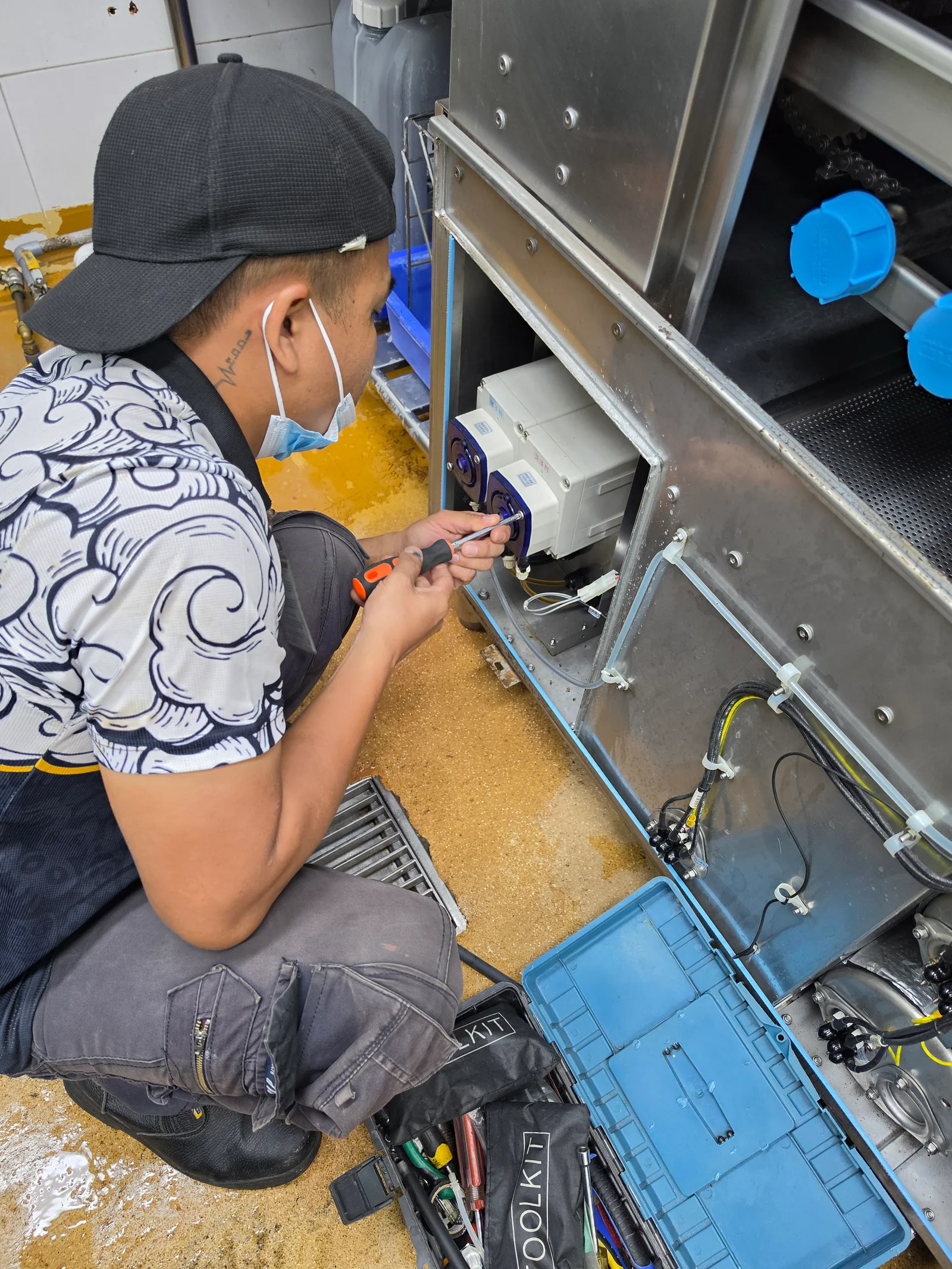 An EHS technician provides fast, responsive technical support to keep your kitchen running when issues arise.